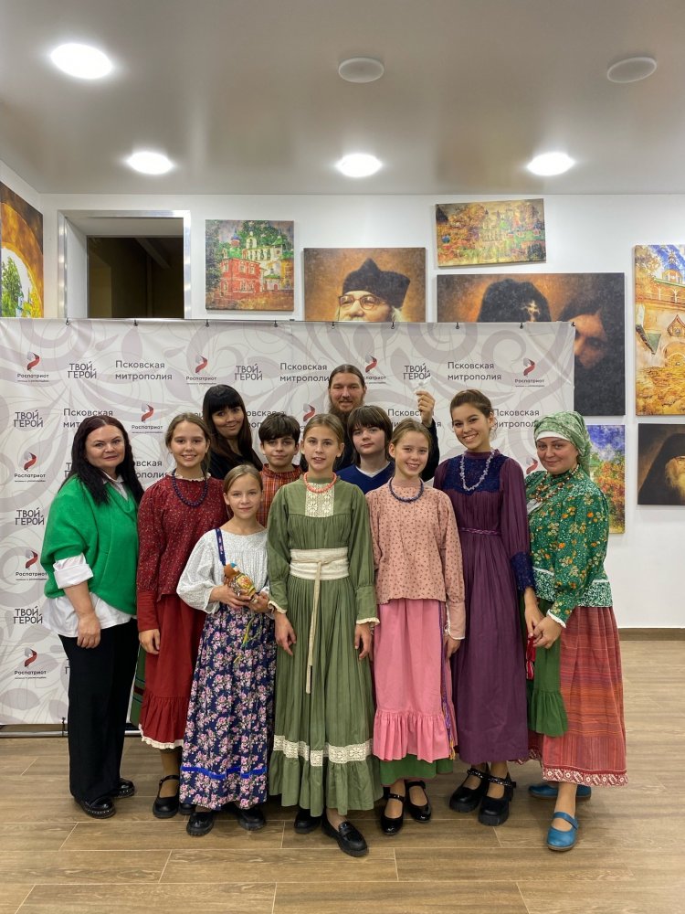 Творческая мастерская "Истоки" СКЦ "Троицкий" побывала на форуме в Печорах