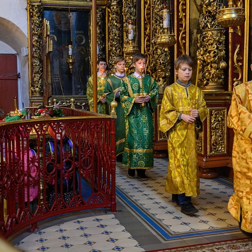 В день празднования Входа Господня в Иерусалим митрополит Арсений совершил Литургию в Свято-Троицком кафедральном соборе города Пскова