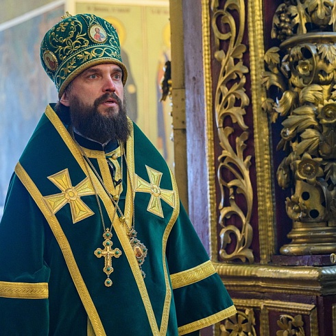 В день празднования Входа Господня в Иерусалим митрополит Арсений совершил Литургию в Свято-Троицком кафедральном соборе города Пскова