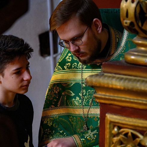 В день празднования Входа Господня в Иерусалим митрополит Арсений совершил Литургию в Свято-Троицком кафедральном соборе города Пскова