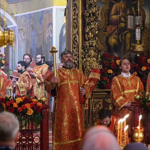 В праздник Светлого Христова Воскресения митрополит Арсений совершил Пасхальное богослужение
