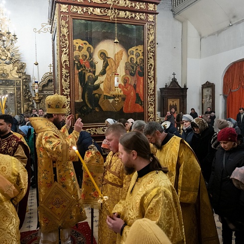 В престольный праздник, день памяти благоверного князя Всеволода-Гавриила, митрополит Арсений совершил торжественные богослужения в Свято-Троицком кафедральном соборе г. Пскова