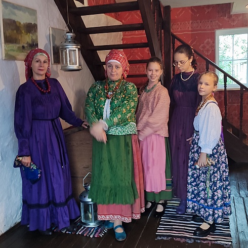 Творческая мастерская «Истоки» социально-культурного центра «Троицкий» выступила на фестивале народа сето «Сетомаа. Семейные встречи» 