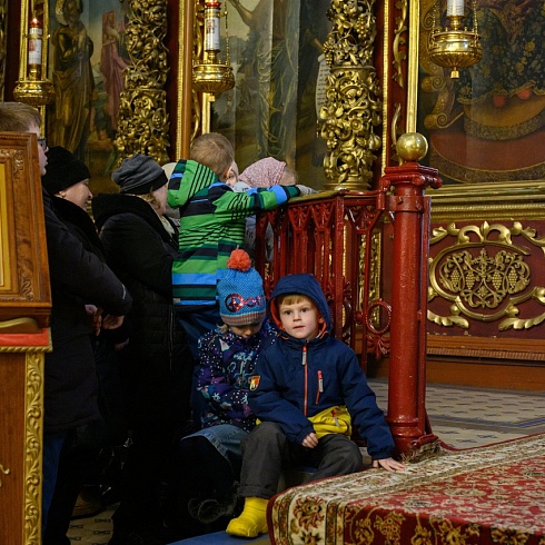 Митрополит Арсений совершил Божественную Литургию в Свято-Троицком кафедральном соборе в Прощеное воскресение