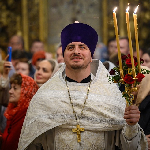 В праздник Светлого Христова Воскресения митрополит Арсений совершил Пасхальное богослужение