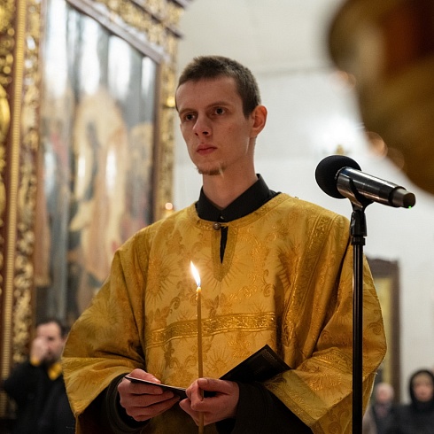 В престольный праздник, день памяти благоверного князя Всеволода-Гавриила, митрополит Арсений совершил торжественные богослужения в Свято-Троицком кафедральном соборе г. Пскова