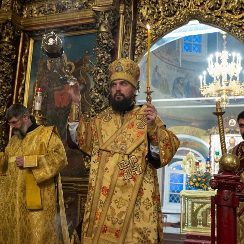 В престольный праздник, день памяти благоверного князя Всеволода-Гавриила, митрополит Арсений совершил торжественные богослужения в Свято-Троицком кафедральном соборе г. Пскова