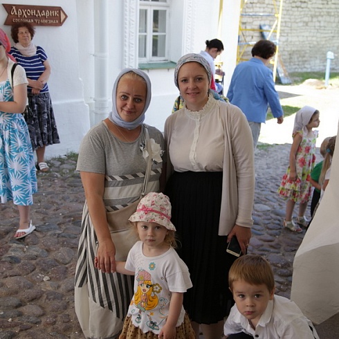 Праздник Святой Троицы отметили в Пскове. ФОТО