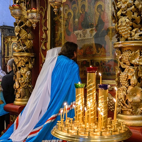 В день празднования Входа Господня в Иерусалим митрополит Арсений совершил Литургию в Свято-Троицком кафедральном соборе города Пскова