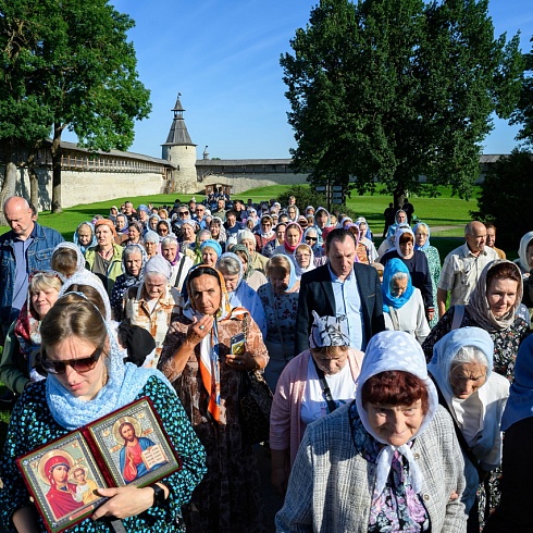 В Псковскую епархию прибыла чудотворная Казанская икона Божией Матери