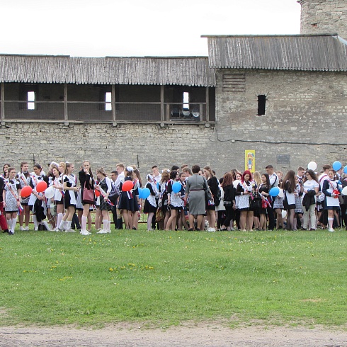 Торжественный молебен по случаю "последнего звонка"