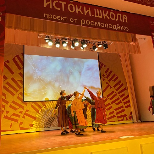Творческая мастерская "Истоки" СКЦ "Троицкий" побывала на форуме в Печорах