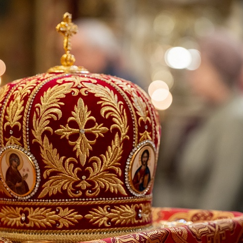 В Фомину Неделю митрополит Матфей совершил Литургию в Свято-Троицком кафедральном соборе