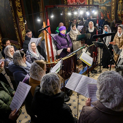 В Неделю Торжества Православия митрополит Матфей совершил праздничное богослужение в Свято-Троицком кафедральном соборе