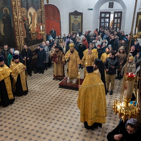 В престольный праздник, день памяти благоверного князя Всеволода-Гавриила, митрополит Арсений совершил торжественные богослужения в Свято-Троицком кафедральном соборе г. Пскова