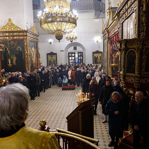 В престольный праздник, день памяти благоверного князя Всеволода-Гавриила, митрополит Арсений совершил торжественные богослужения в Свято-Троицком кафедральном соборе г. Пскова