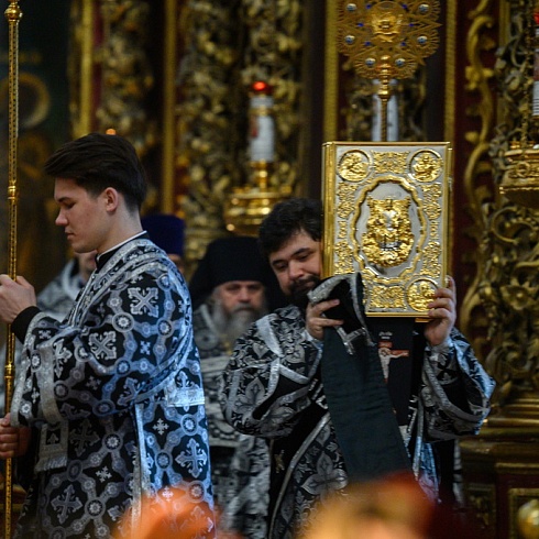 Митрополит Матфей совершил Литургию Преждеосвященных Даров в Свято-Троицком кафедральном соборе