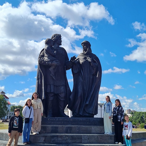 Юные и взрослые участники творческой мастерской «Истоки» Социально-культурного центра «Троицкий» приняли участие в XXXIІ Международном фестивале искусств ”Славянский базар в Витебске“