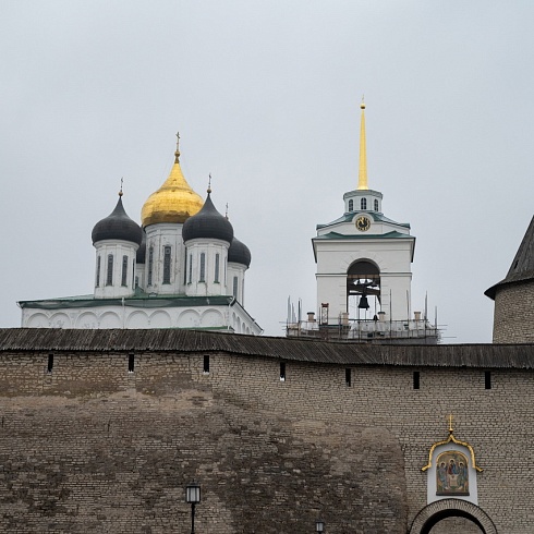 Митрополит Арсений совершил Божественную Литургию в Свято-Троицком кафедральном соборе в Прощеное воскресение