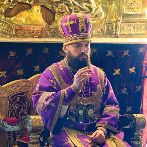 В Великий Четверг митрополит Арсений совершил Литургию в Свято-Троицком кафедральном соборе