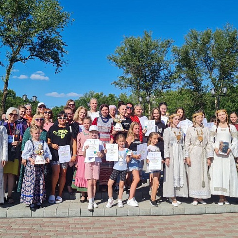 Юные и взрослые участники творческой мастерской «Истоки» Социально-культурного центра «Троицкий» приняли участие в XXXIІ Международном фестивале искусств ”Славянский базар в Витебске“