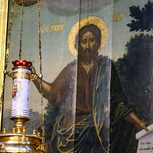 В Неделю Торжества Православия митрополит Матфей совершил праздничное богослужение в Свято-Троицком кафедральном соборе